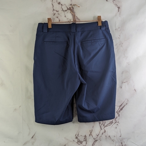 Nike Shorts Womens 2 Golf Bermuda Navy Blue Mid Rise 10 Inch Zip Dri Fit Tour - Picture 1 of 11